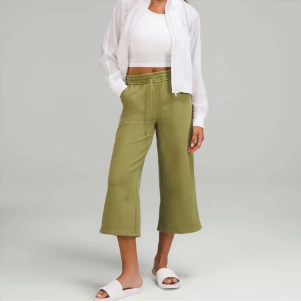 LULULEMON‎ Sweatpants Women 0 Loungeful High-Rise Wide Leg Crop Bronze Green 22”